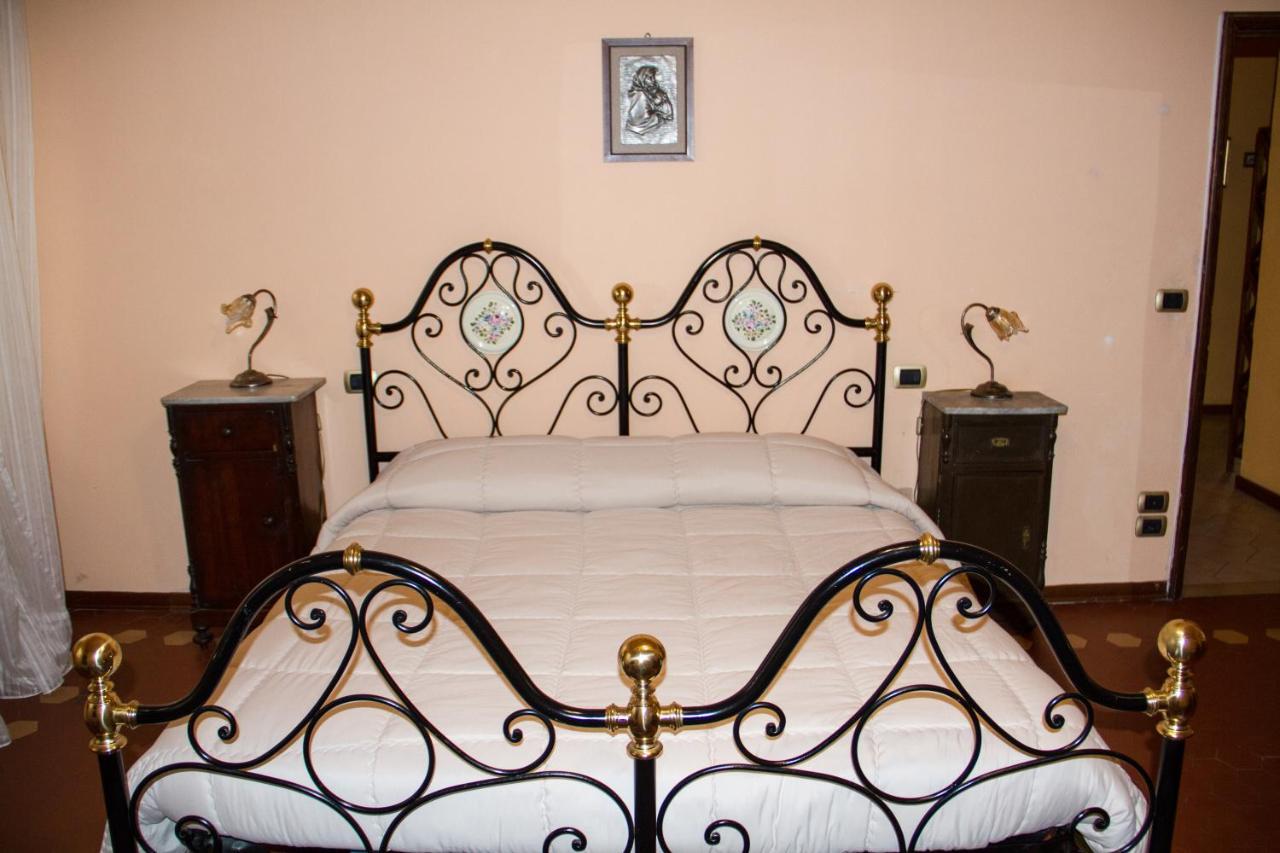 Porta Crucifera Apartment *